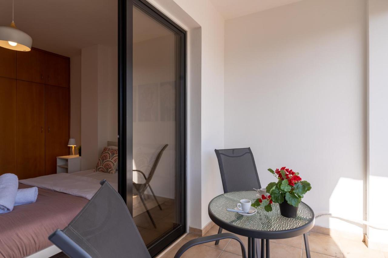 Polyn 1- Bedroom Apartment In Larnaka Exterior foto