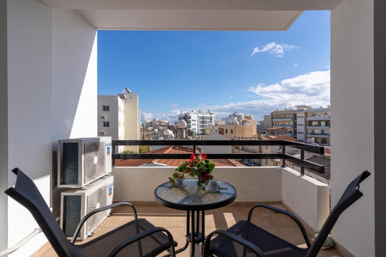 Polyn 1- Bedroom Apartment In Larnaka Exterior foto
