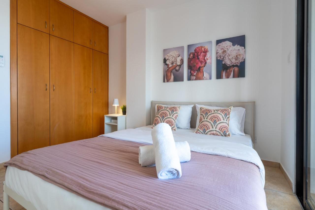 Polyn 1- Bedroom Apartment In Larnaka Exterior foto