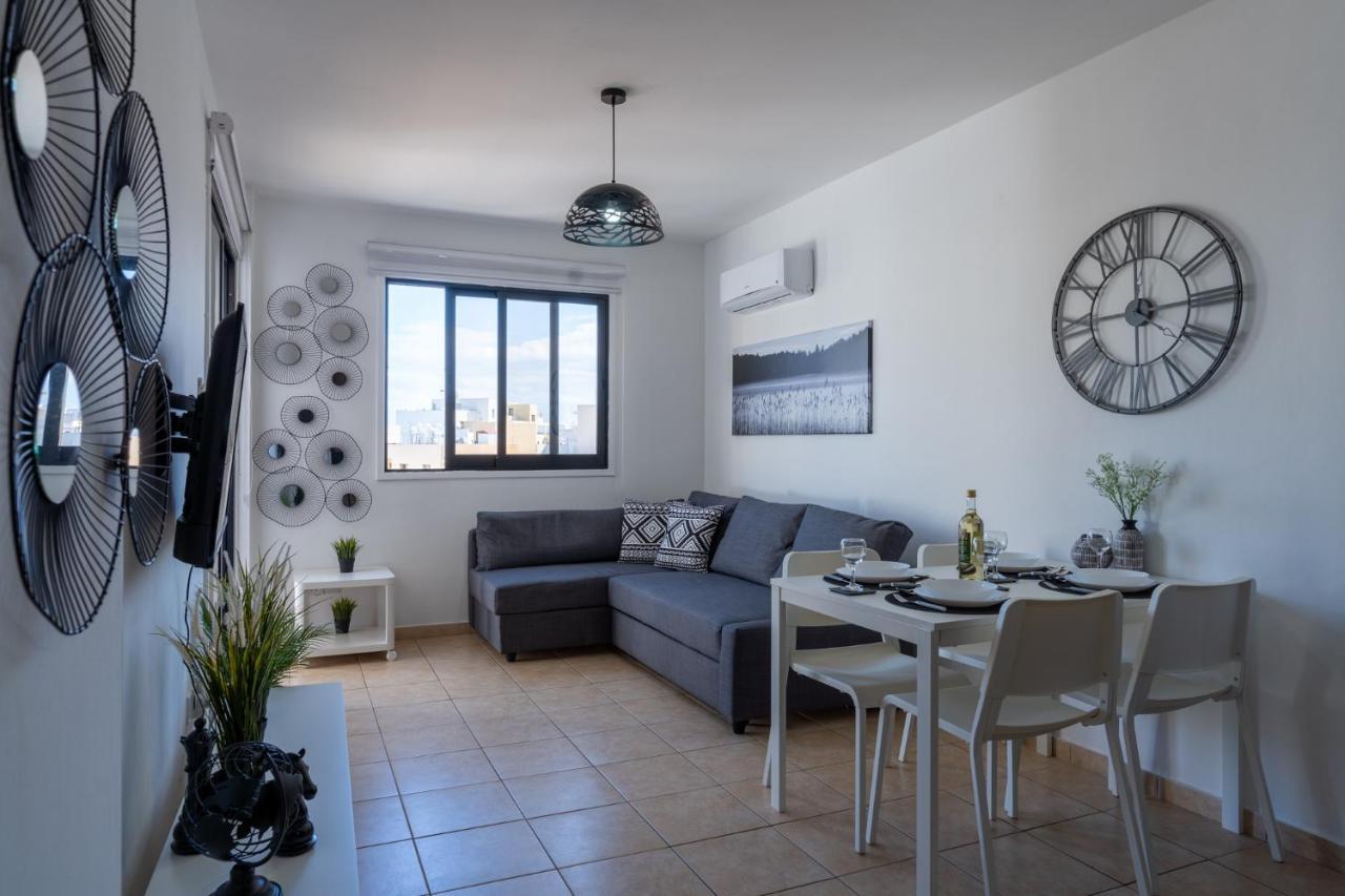 Polyn 1- Bedroom Apartment In Larnaka Exterior foto